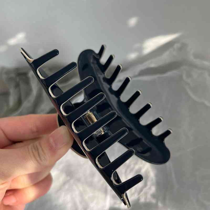 Elegant Hair Claw Clip