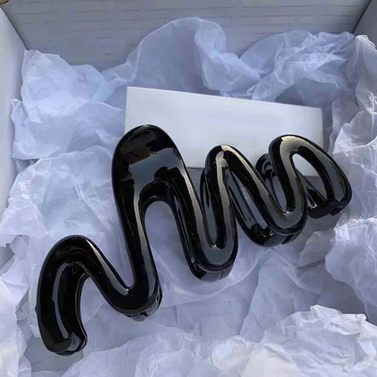 Wave Hair Claw Clip