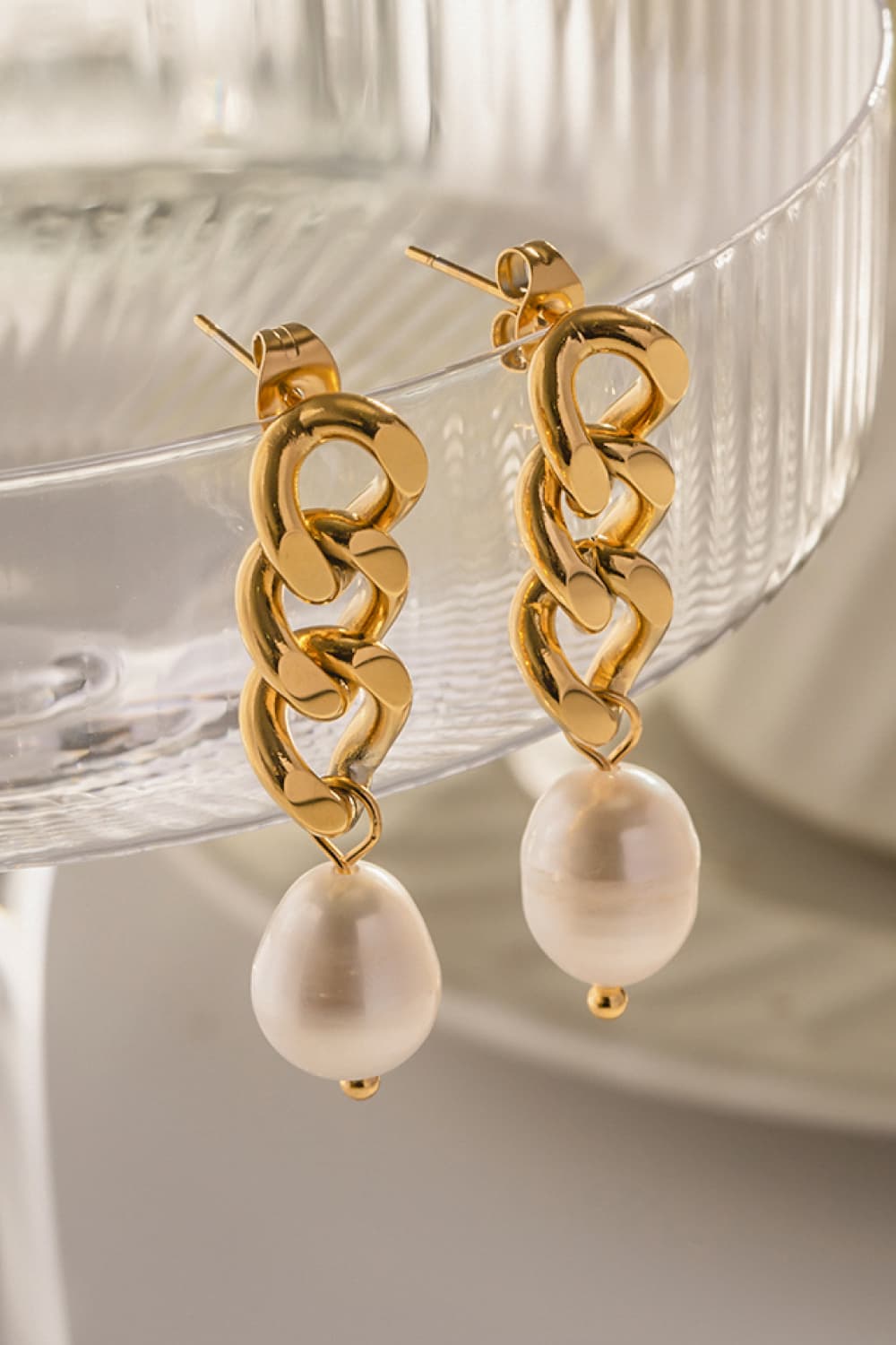 Cove Love Pearl Earrings